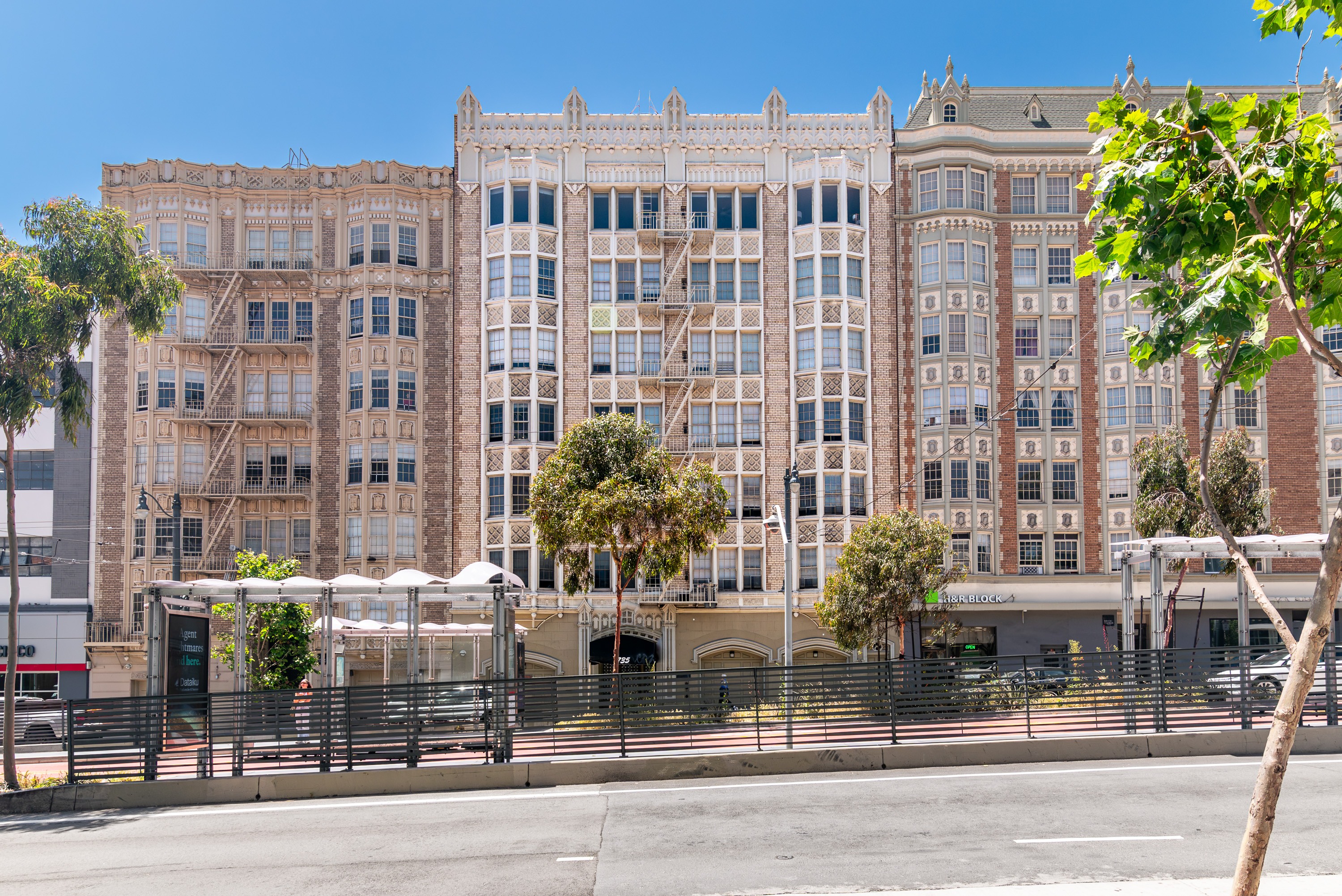 1735 Van Ness Avenue photo 4